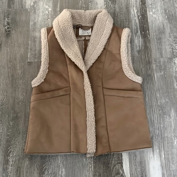 Zara Other - Zara Sherpa Vest